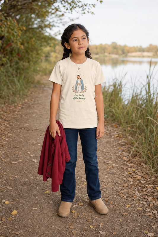 Girl wearing the Our Lady of the Rosary Girls T-Shirt in Natural