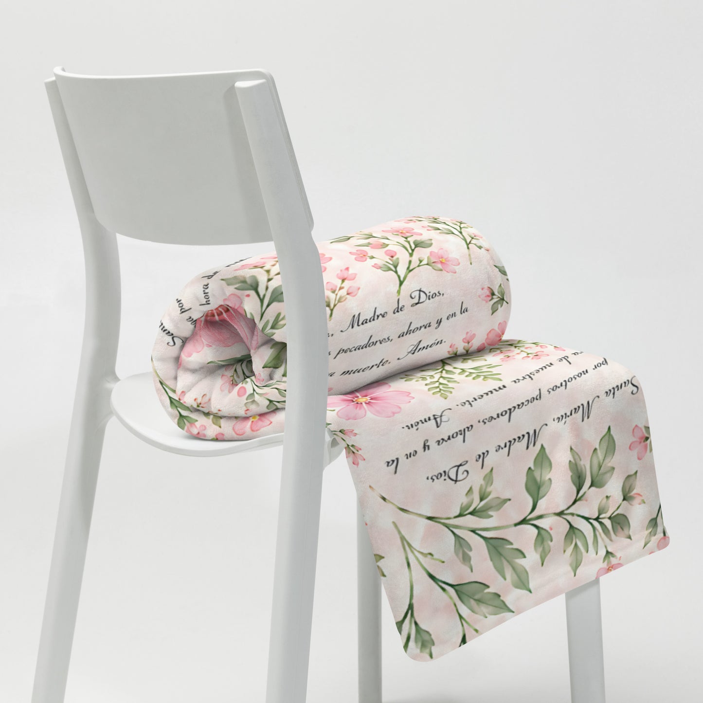 Blush Daisy Santa María Floral Prayer Throw Blanket